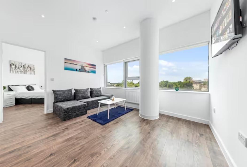 דירות קרוידון Airy 2Br Flat Delta London Dp332 מראה חיצוני תמונה