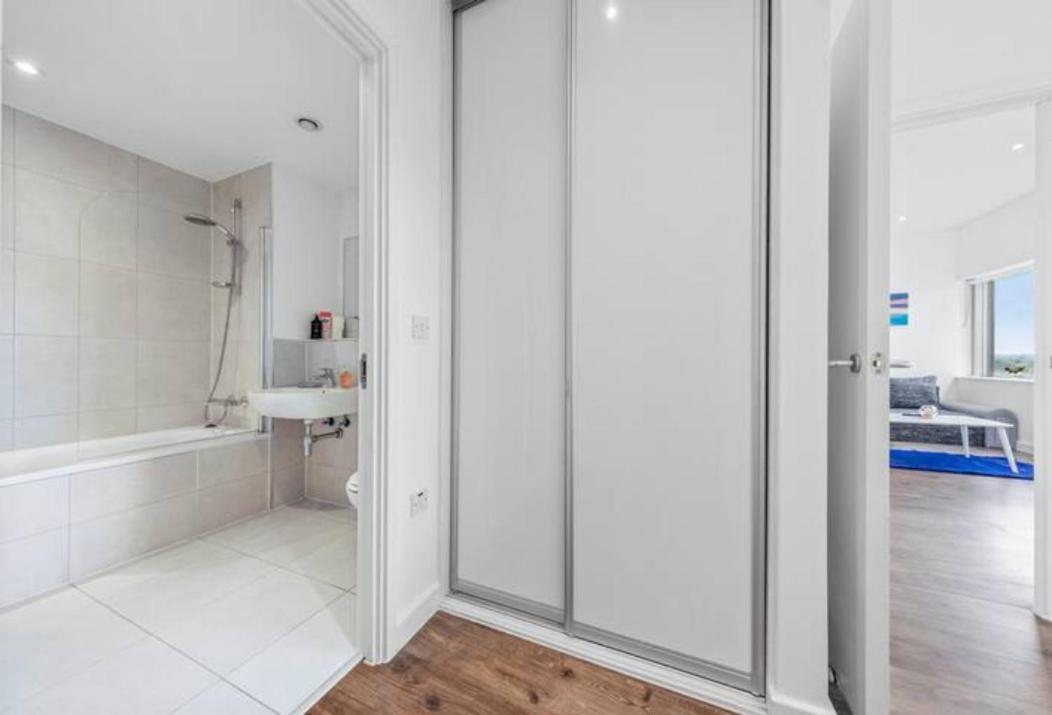דירות קרוידון Airy 2Br Flat Delta London Dp332 מראה חיצוני תמונה