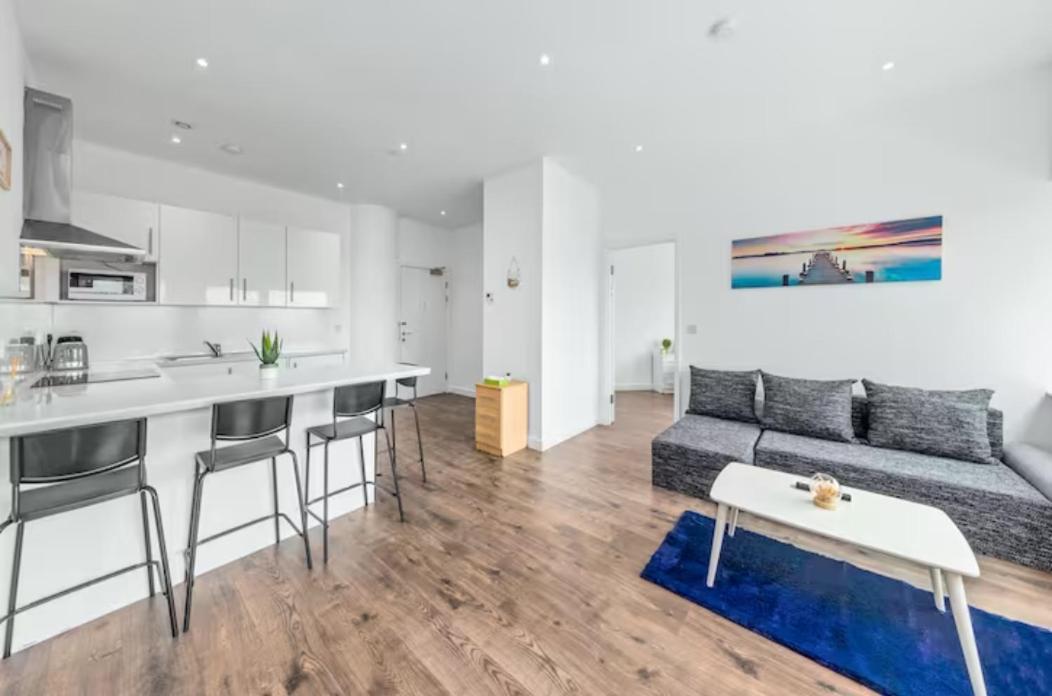 דירות קרוידון Airy 2Br Flat Delta London Dp332 מראה חיצוני תמונה
