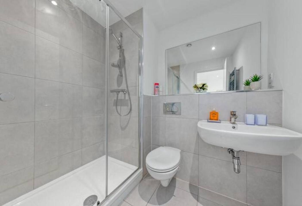 דירות קרוידון Airy 2Br Flat Delta London Dp332 מראה חיצוני תמונה